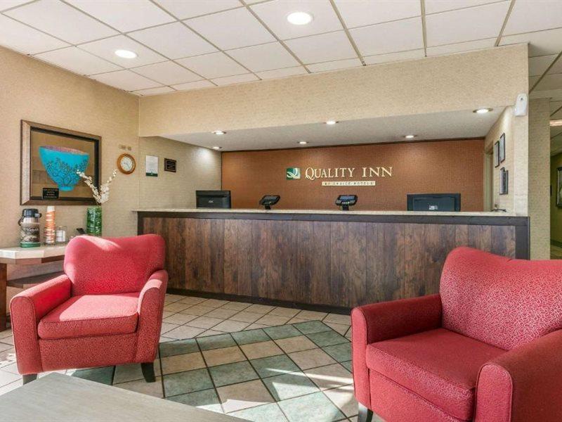 Quality Inn Manchester Extérieur photo