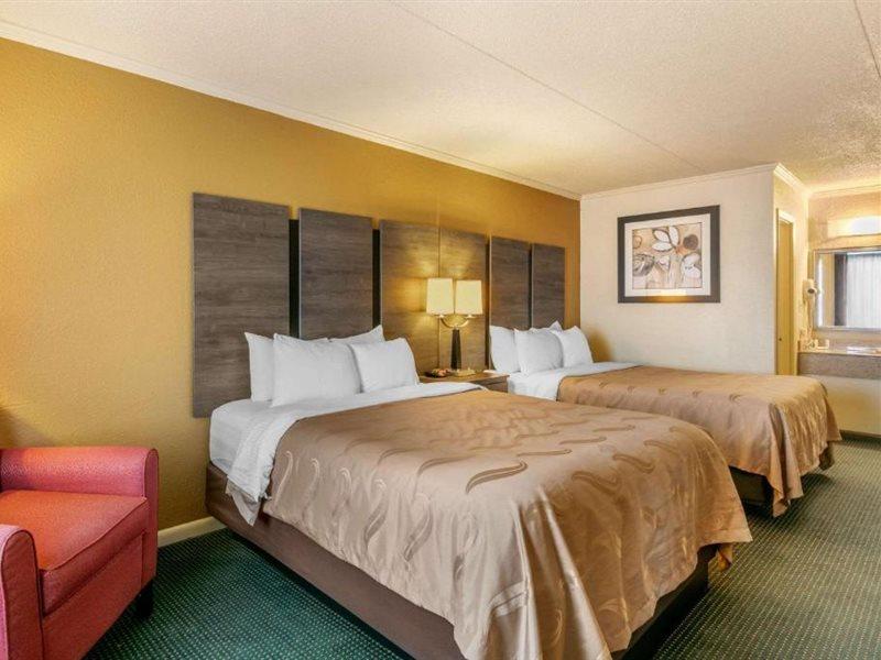Quality Inn Manchester Extérieur photo