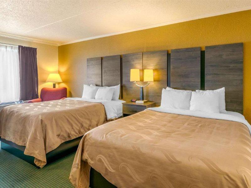 Quality Inn Manchester Extérieur photo