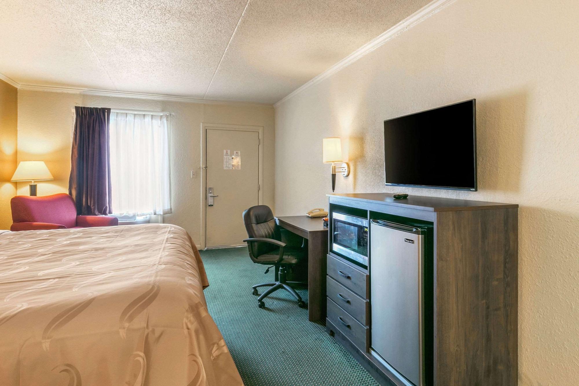 Quality Inn Manchester Extérieur photo