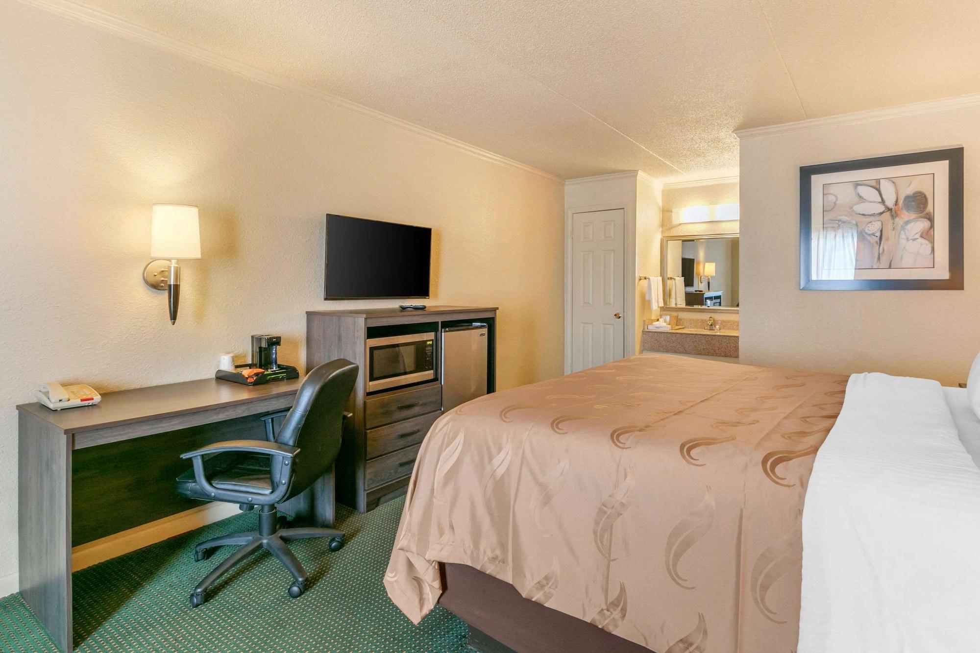 Quality Inn Manchester Extérieur photo