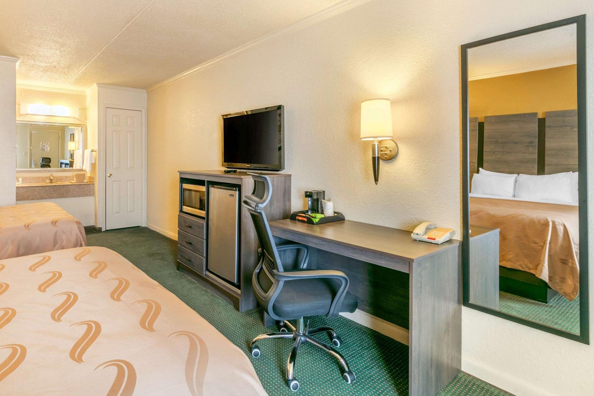 Quality Inn Manchester Extérieur photo
