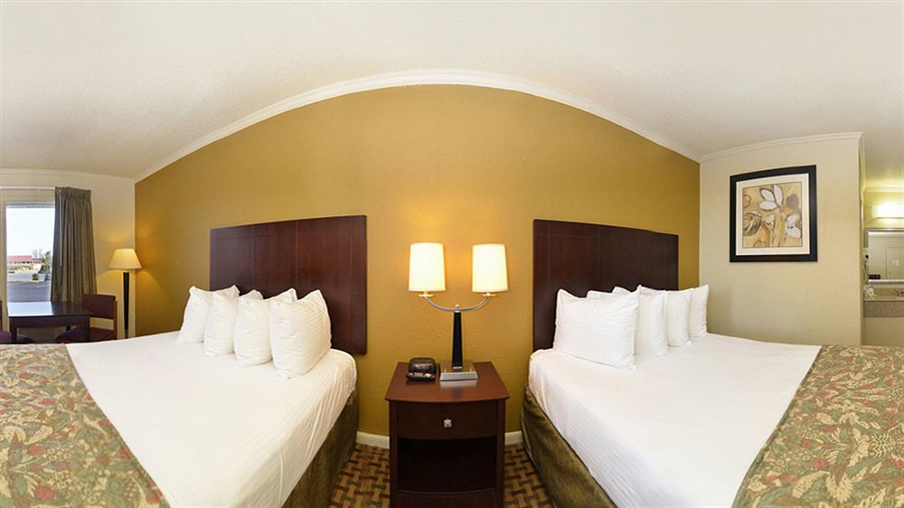 Quality Inn Manchester Extérieur photo