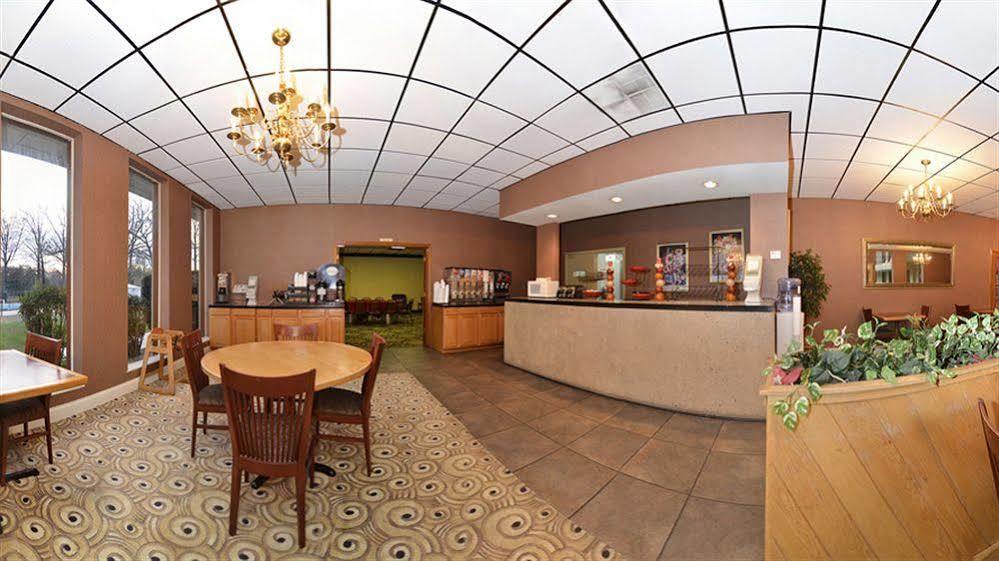 Quality Inn Manchester Extérieur photo