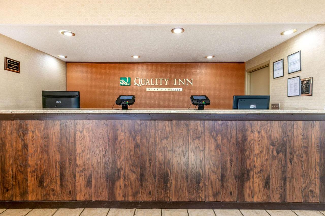 Quality Inn Manchester Extérieur photo